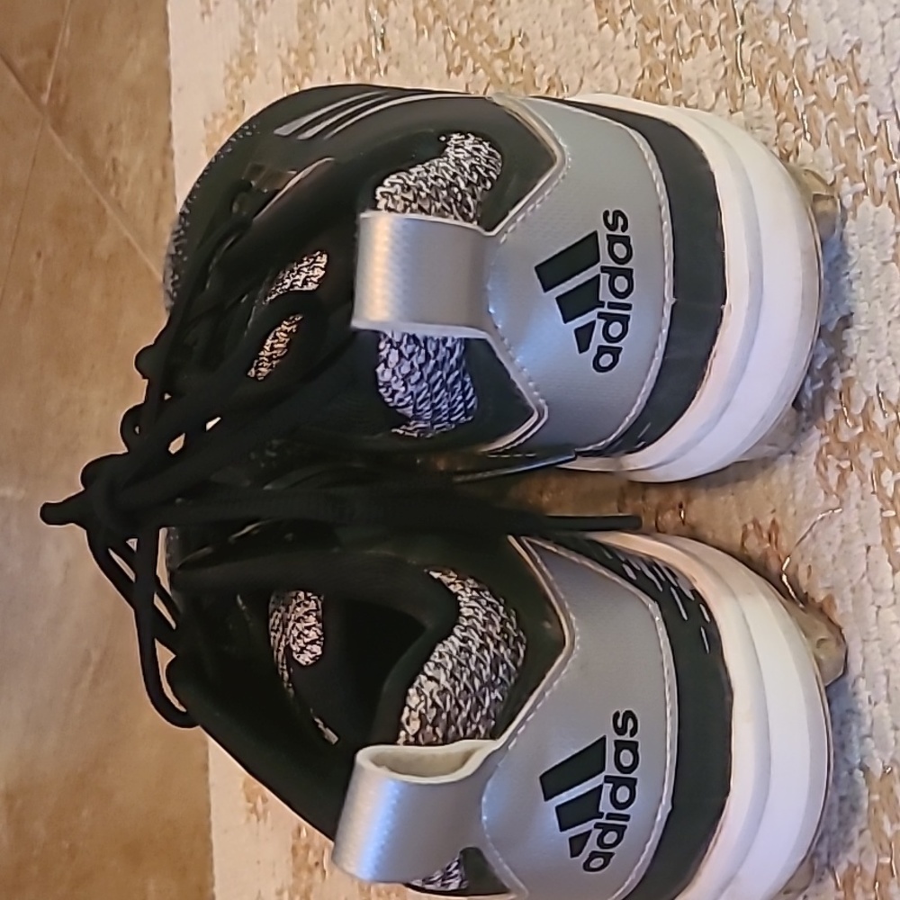 Baseball cleats - Picture 2 of 5